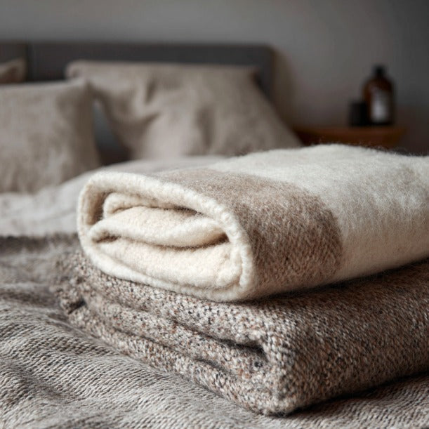 Couverture en laine chaude : confort et chaleur pour vos nuits d’hiver - Couvertures Cosy