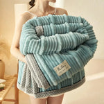 Couverture Chaude et Douce - Vignette | Couvertures Cosy