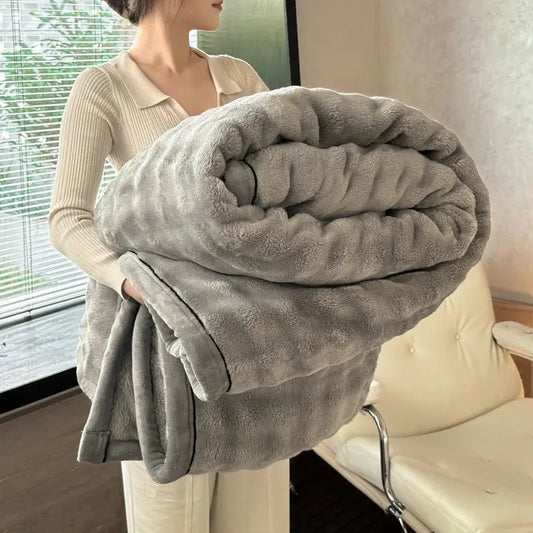 Couverture moelleux en velours gris pale