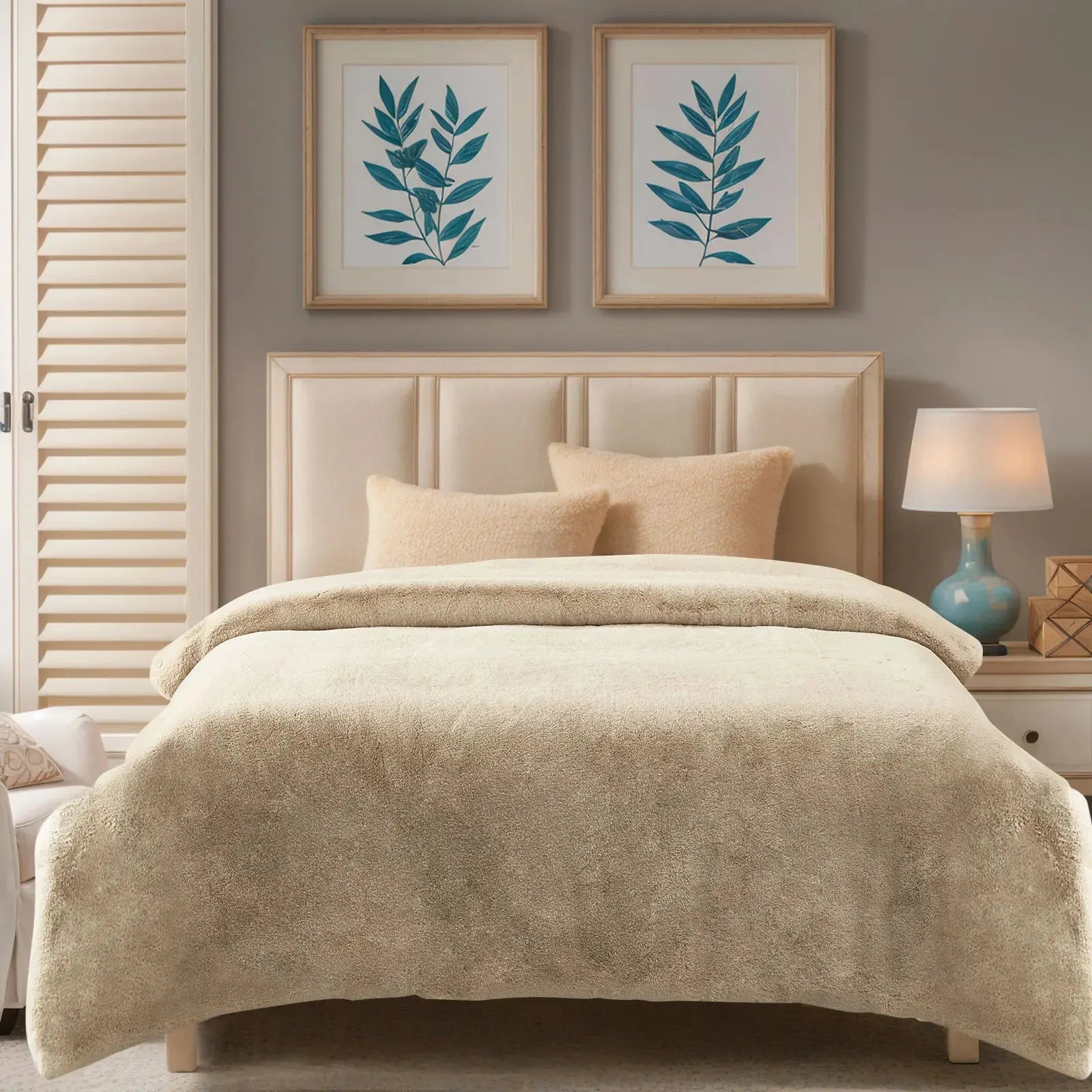 Couverture polaire douce et luxueuse caramel
